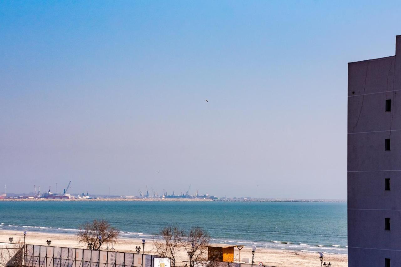 Summer Waves Mamaia Nord Navodari Exterior photo